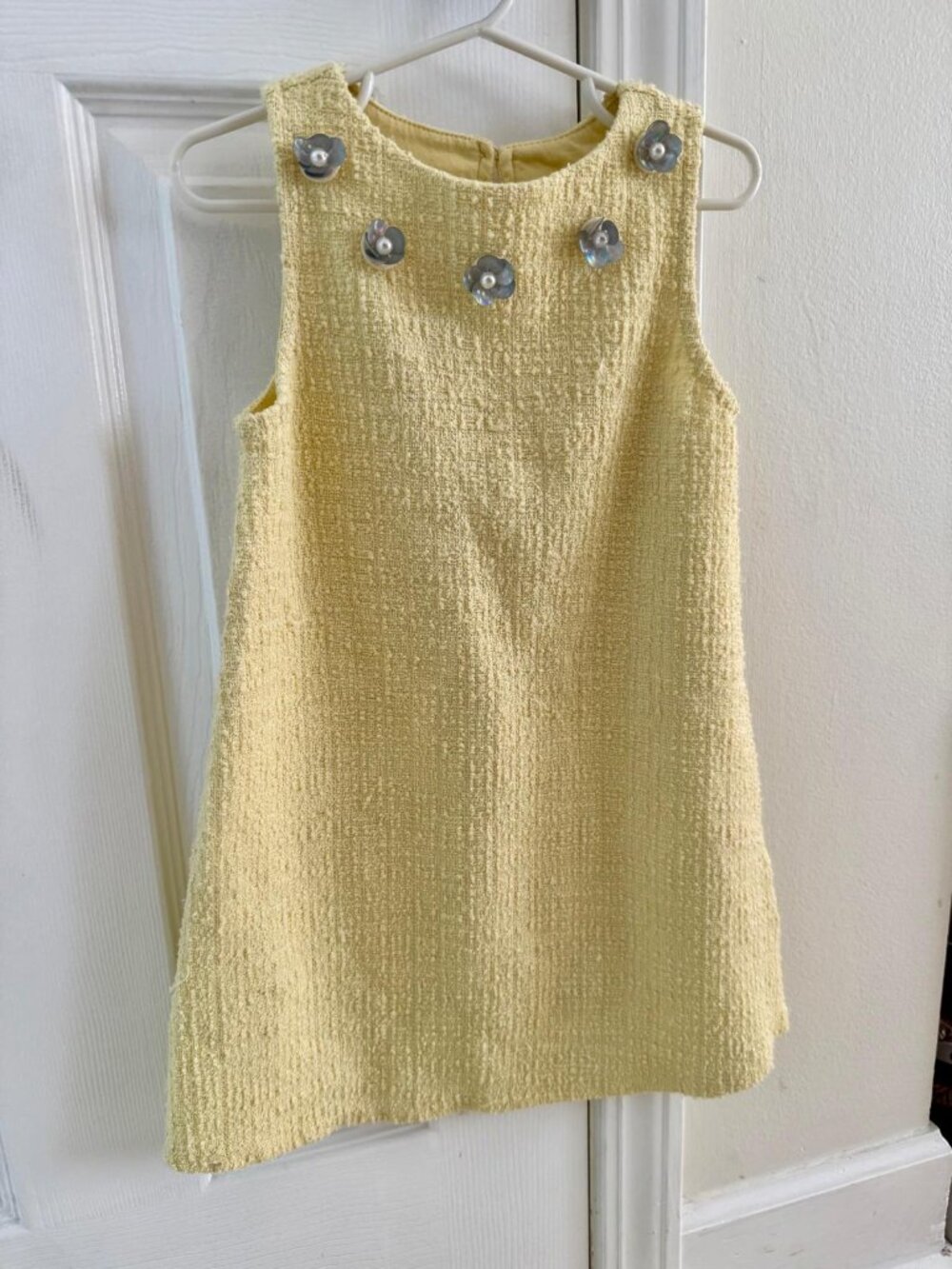 H&M Bouclé-weave Dress ft. delicate flower appliques on the neckline Size 5/6